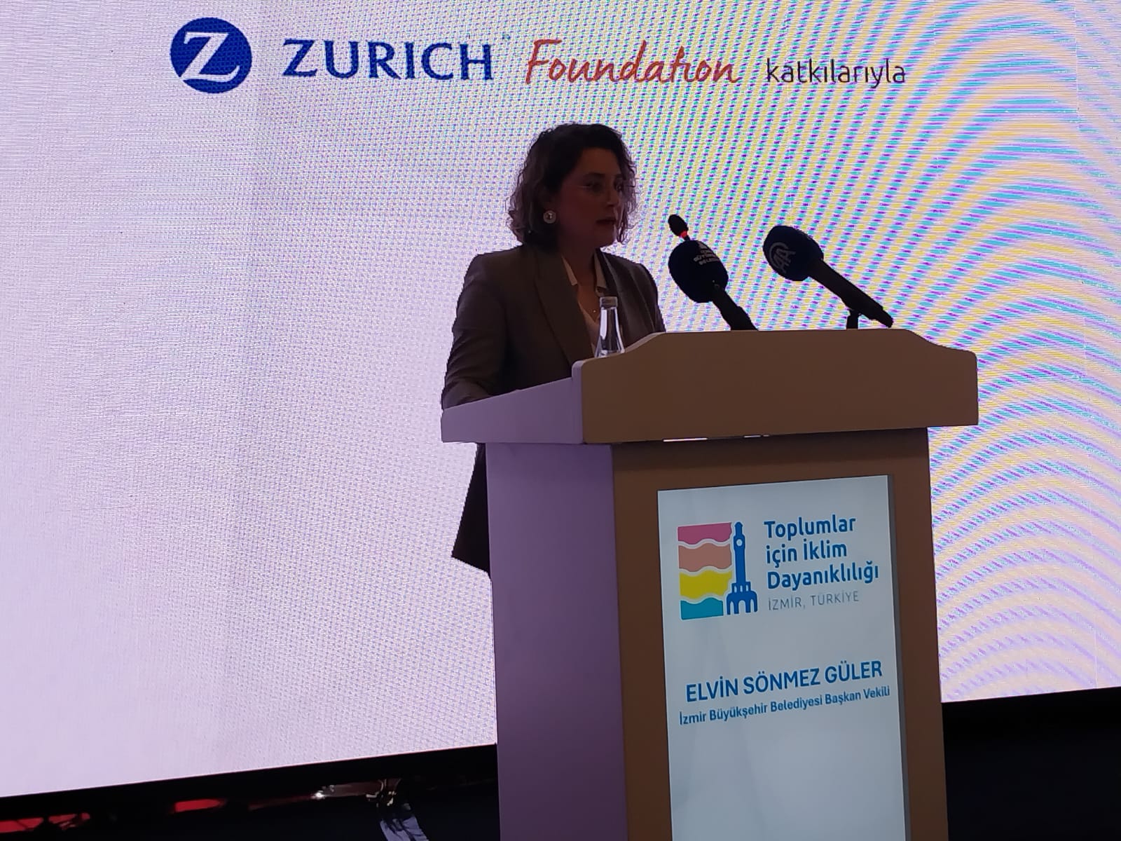 İzmir'de iklim direnci için tarihi adım: "Kentsel İklim Dirençliliği Programı" tanıtıldı