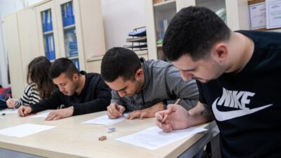 İzmir Büyükşehir Belediyesi'nin "Destekli İstihdam Ofisi" mucizeler yaratıyor! 

Nöroçeşitli ve