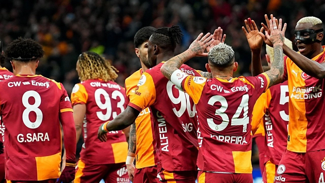 Trendyol Süper Lig’in 31. haftasında futbolseverlerin nefesini kesen dev derbide