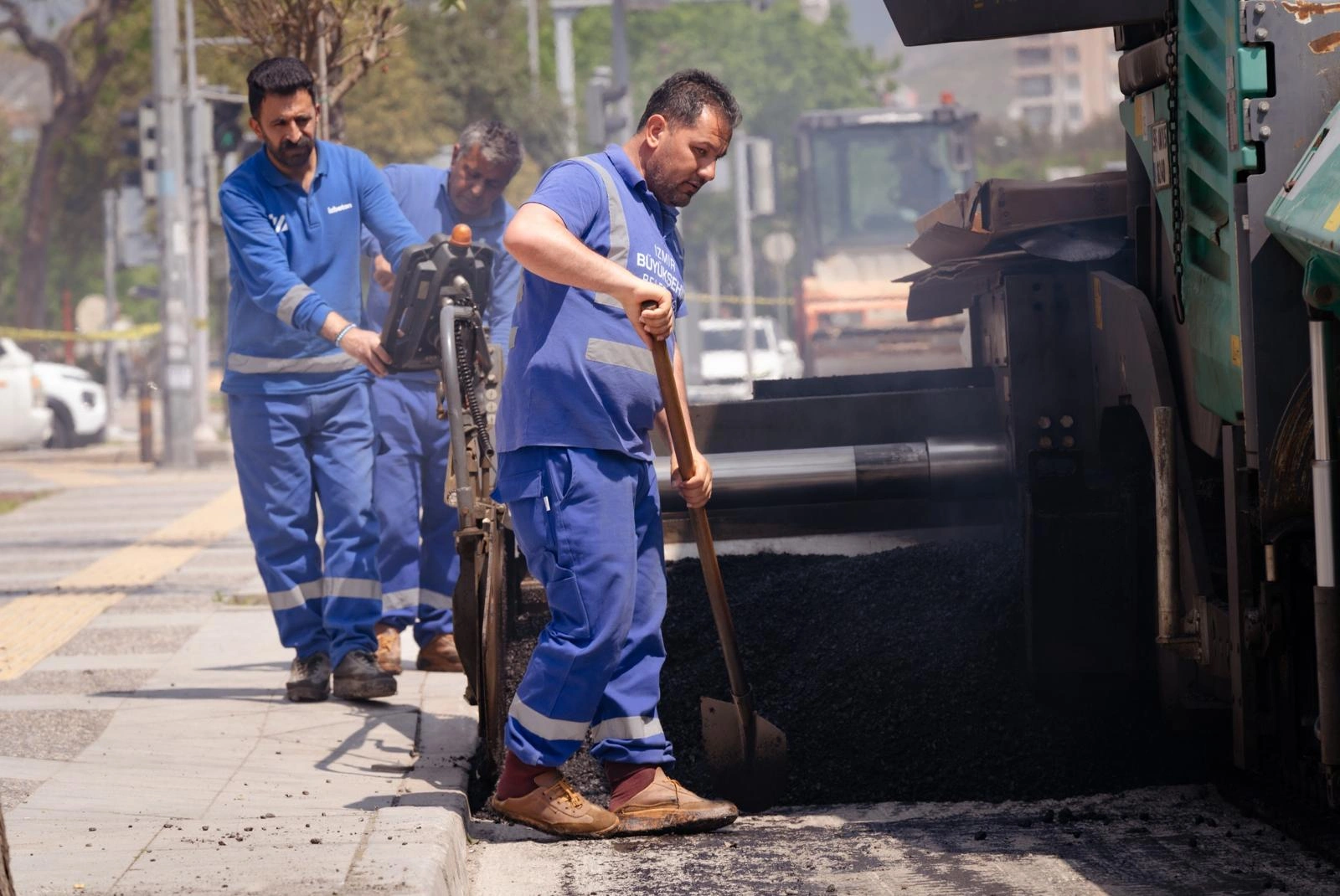 Girne Bulvarı’nda gece gündüz mesai: Yeni yol, yeni konfor!