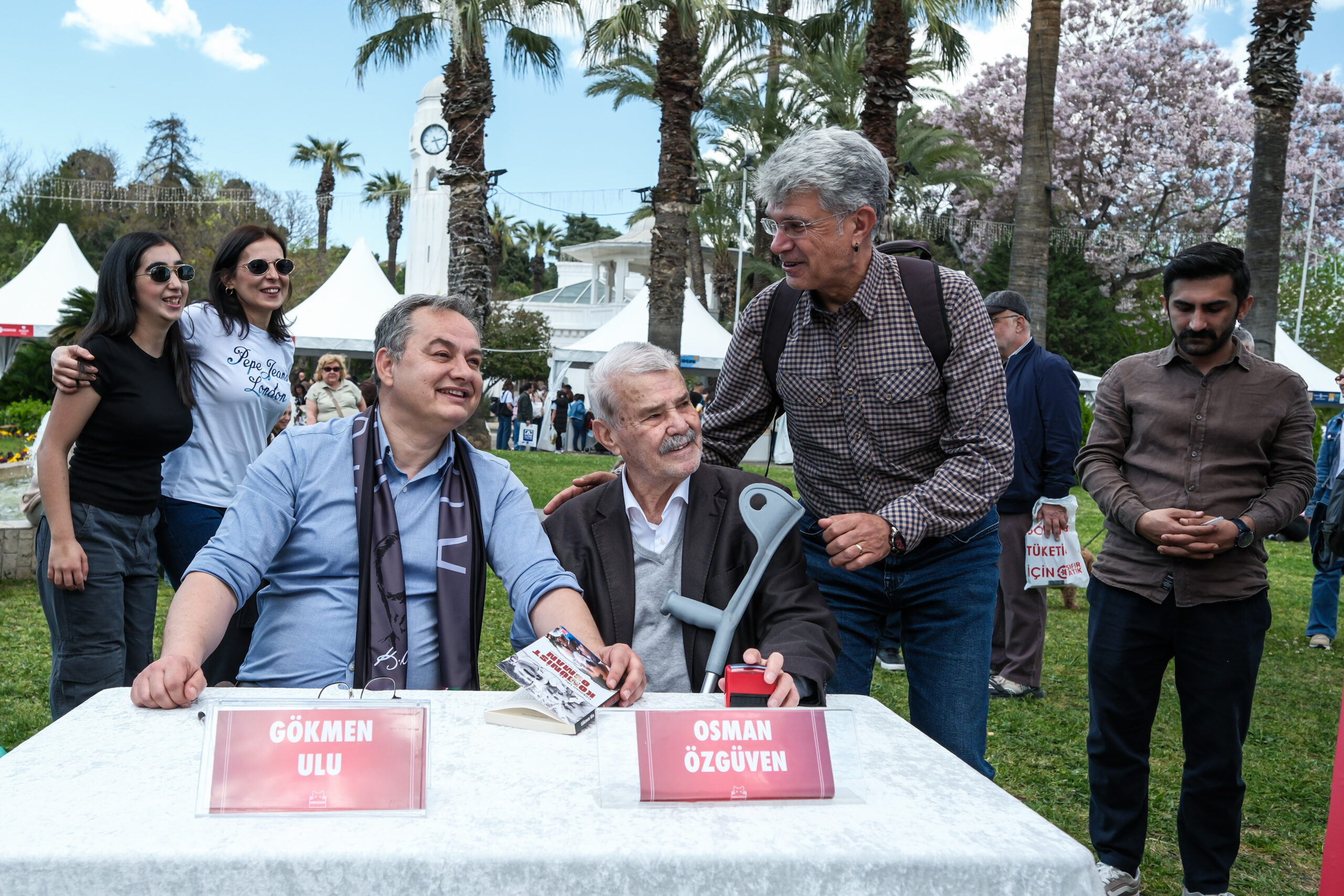 İZKİTAP’ta edebiyatla dolu hafta sonu: Kültürpark’ta yazarlar ve okurlar buluştu!