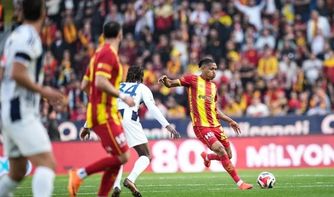 Göztepe ile Kasımpaşa arasındaki gol düellosunda Juan ve Bokele yıldızlaşırken,