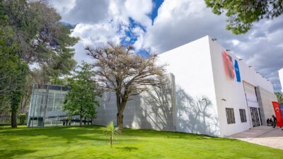 Taş Eserler Bölümü’nden modern kütüphaneye... İzmir Büyükşehir Belediyesi, Köy Enstitüleri’nin