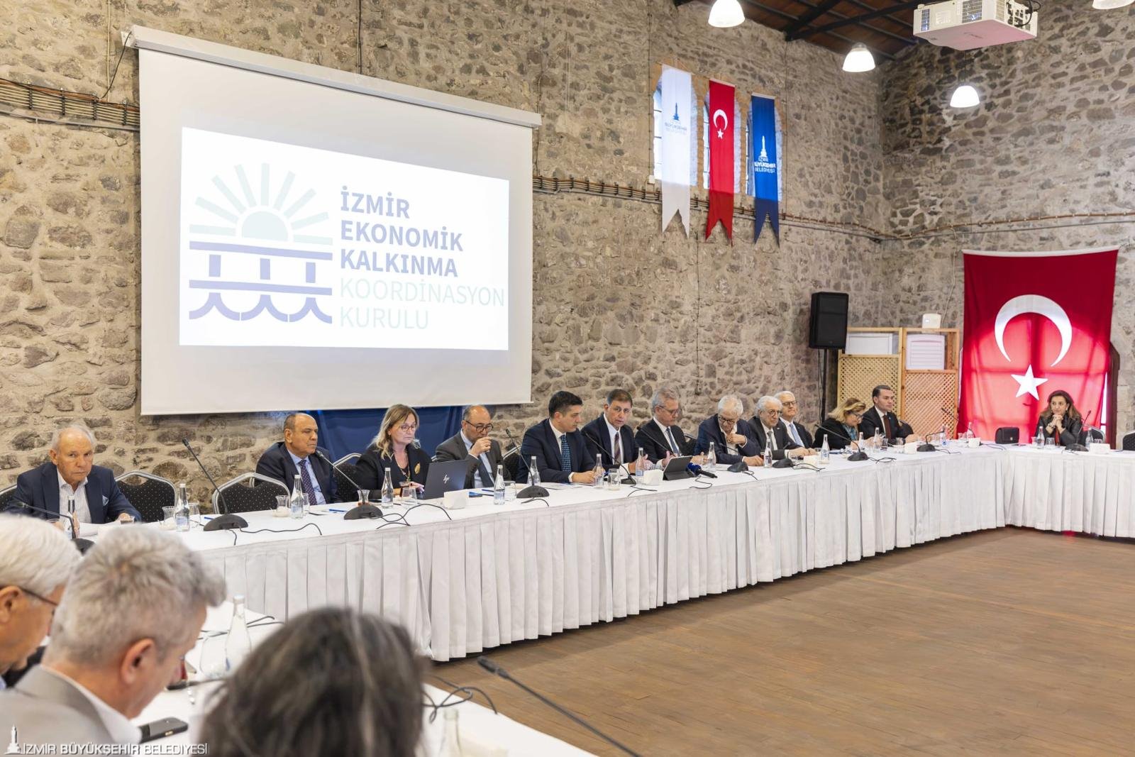 Tugay'dan İEKK'da kritik mesajlar: 'Karşıyaka Stadı 3 yılda bitecek'