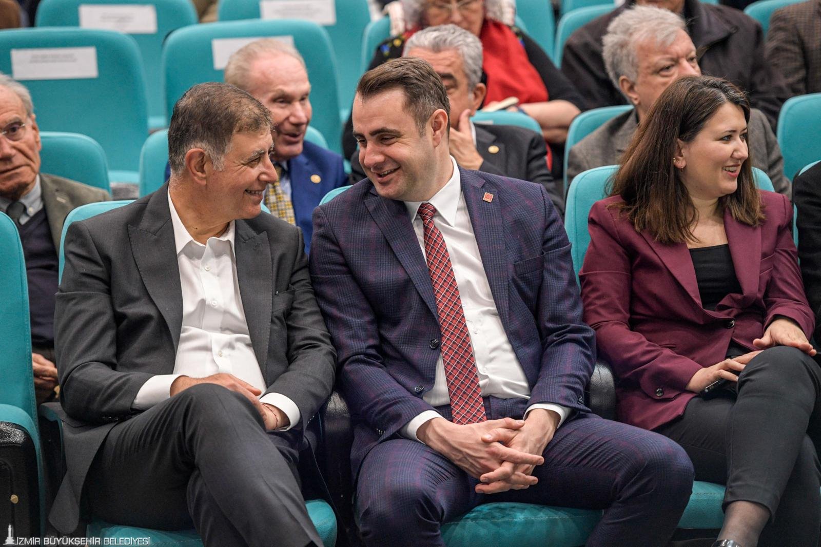 Tugay'dan 'Aziz Kocaoğlu' vurgusuyla tarım uyarısı: "İzmir Modeli'nin izindeyiz"