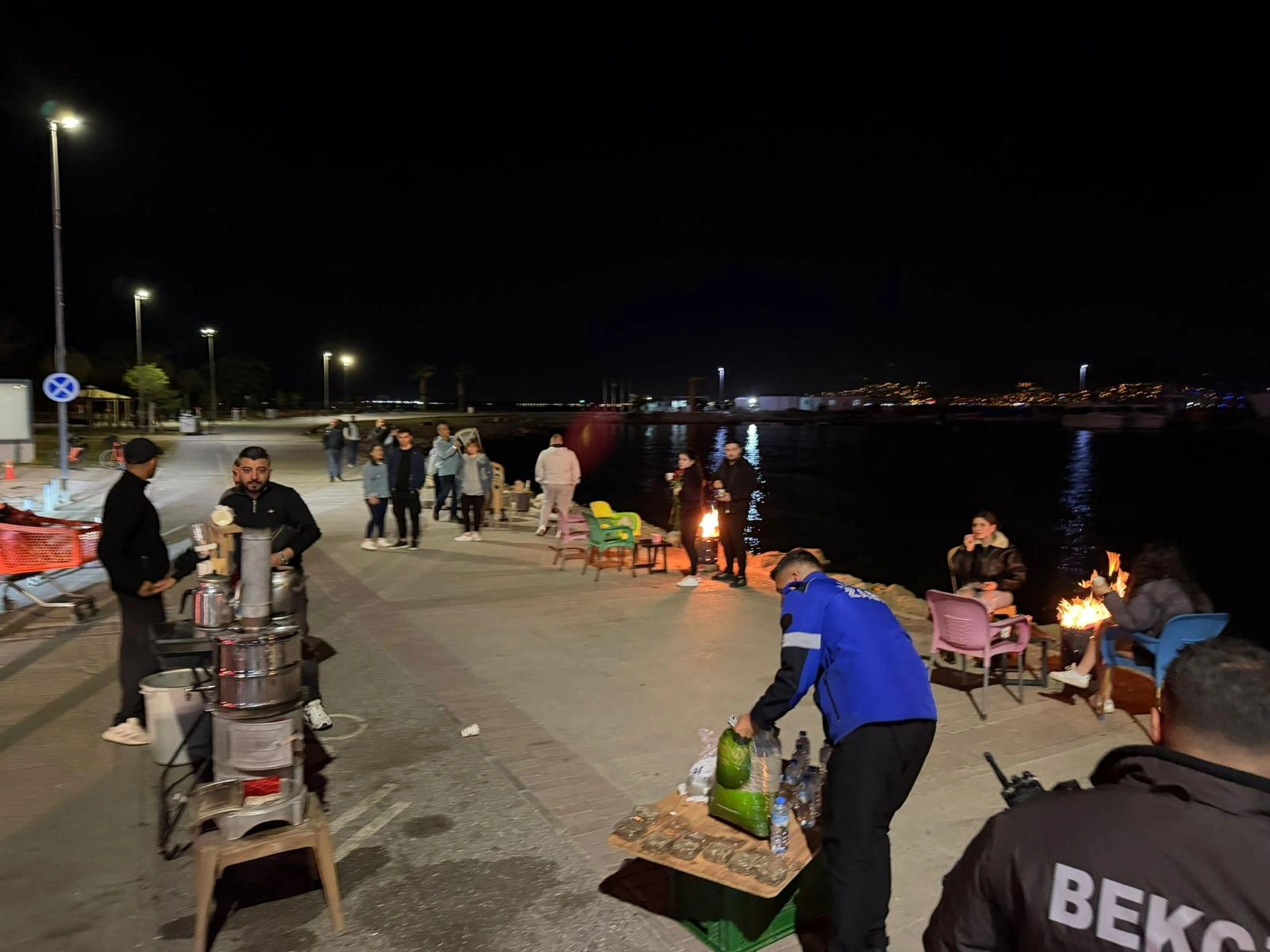 İnciraltı'nda 'ateş parası' dönemine zabıta tokadı: Fahiş fiyata geçit yok!