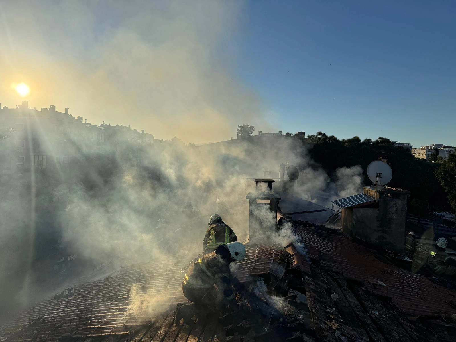 İtfaiyeden hız rekoru: 11 araçlık müdahale felaketi engelledi!