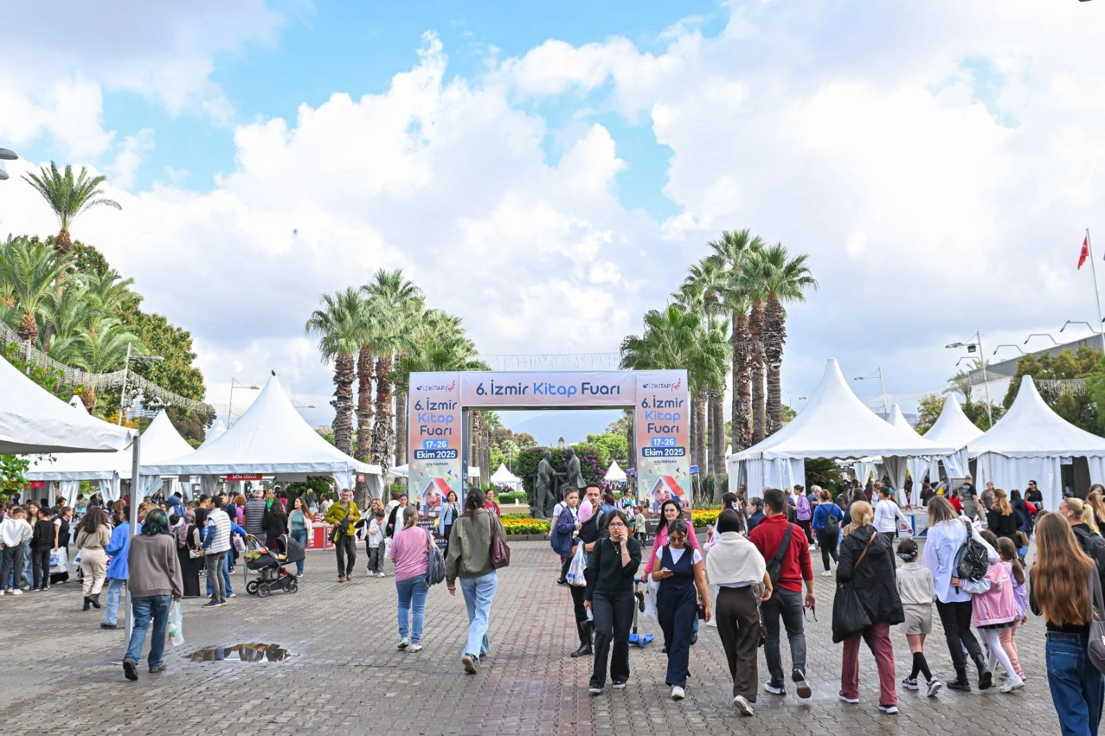 Kitapseverler Kültürpark’ta buluşuyor! İZKİTAP’ta ile "Edebiyat Bayramı" başlıyor