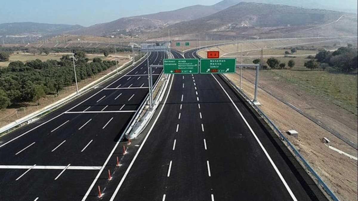 CHP'li Yavuzyılmaz, İzmir dahil 5 ilin çevre yollarının özelleştirileceğini öne