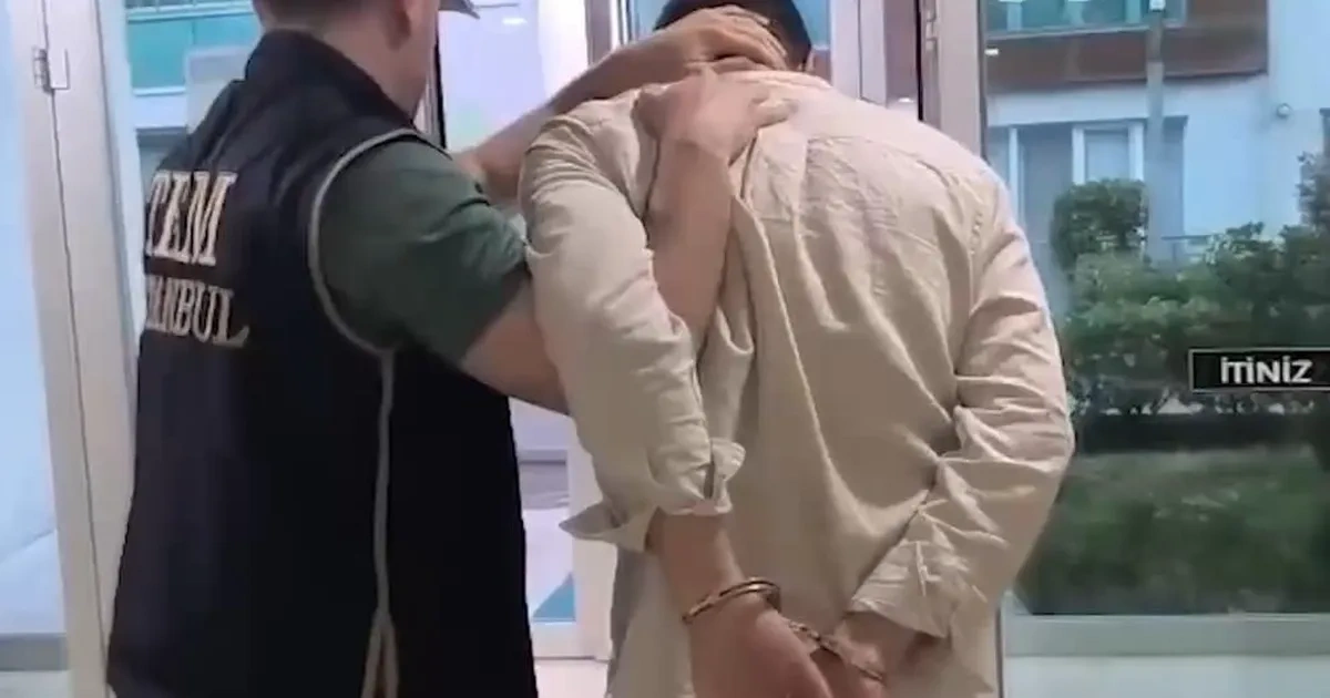 Fetö’nün ‘Tus kampı'na darbe: İzmir dahil 12 ilde 15’i aktif doktor 17 gözaltı!