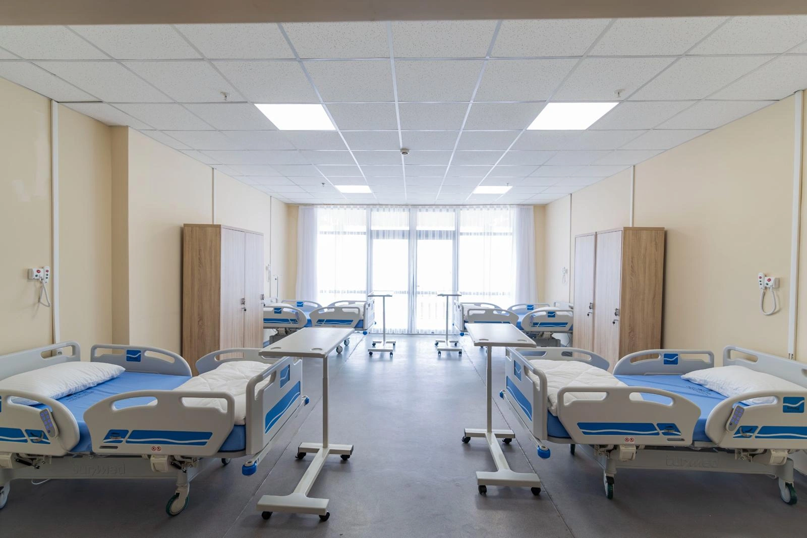 İzmir’in çınarları için şefkat seferberliği: Cemil Tugay’dan yeni geriatri merkezi müjdesi!