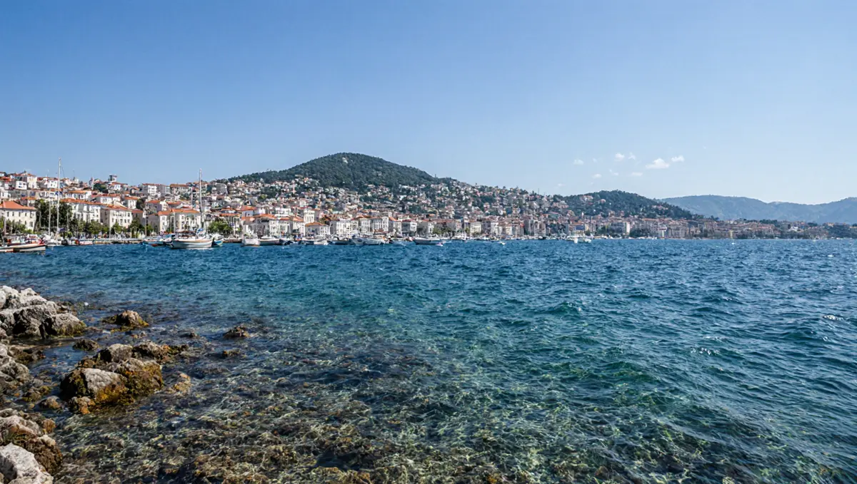 İzmir'de hafta sonu nereye gidilmeli: Kıyılar güneşli iç kesimler yağmurlu!