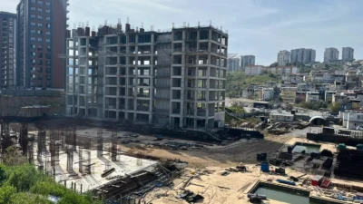 İzmir Büyükşehir Belediye Başkanı Dr. Cemil Tugay, meclis toplantısında kentsel