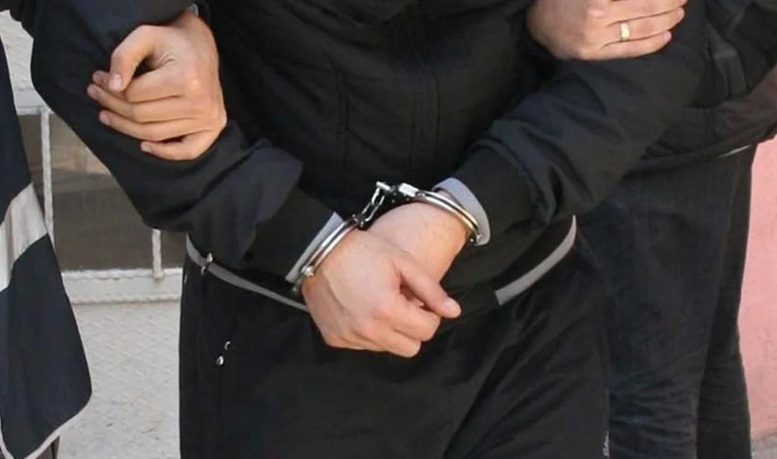 İzmir'de okulları hedef alan tehdit içerikli paylaşımlar yapan 30 kişiden