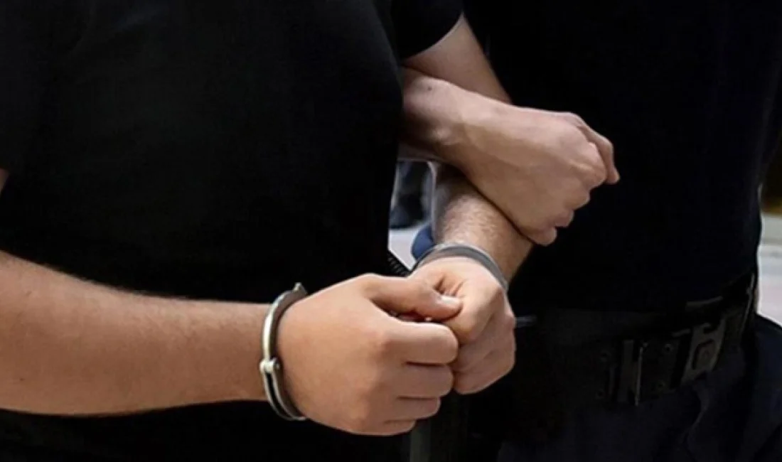 Aranması olan şahsı polisin elinden almaya çalışan ve ekiplere mukavemet