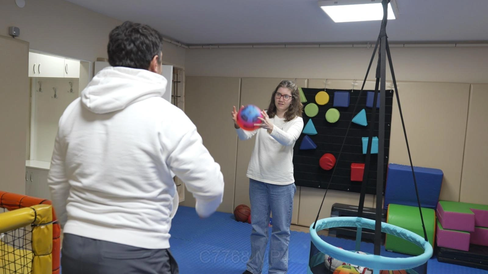 Karşıyaka’da tek çatı altında üç önemli hizmet: Sağlık, destek ve umut merkezi