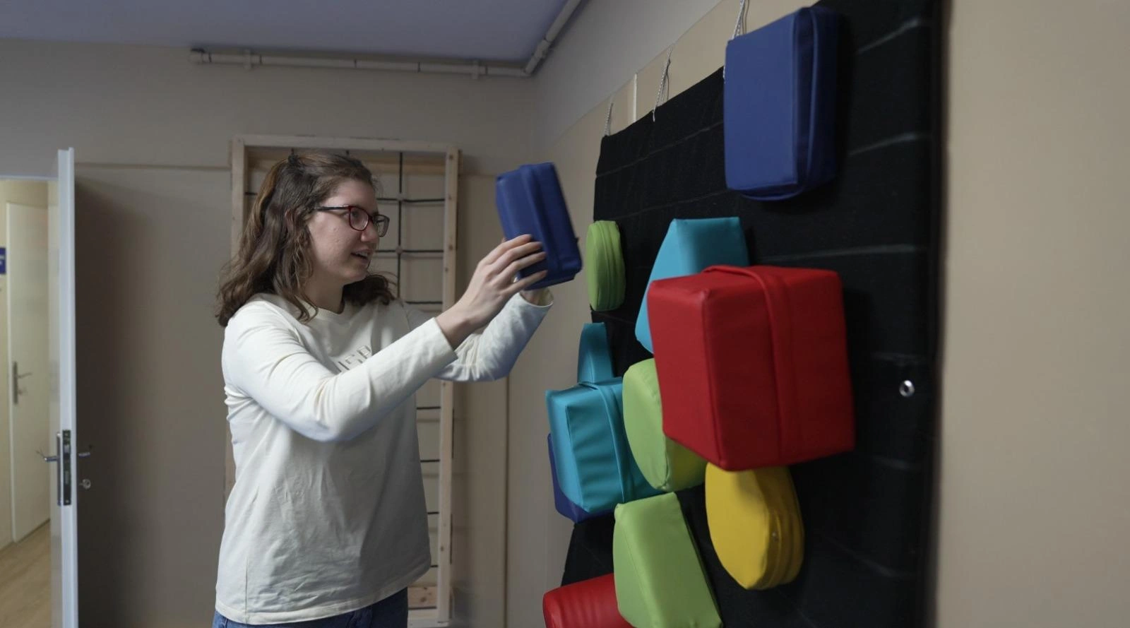 Karşıyaka’da tek çatı altında üç önemli hizmet: Sağlık, destek ve umut merkezi