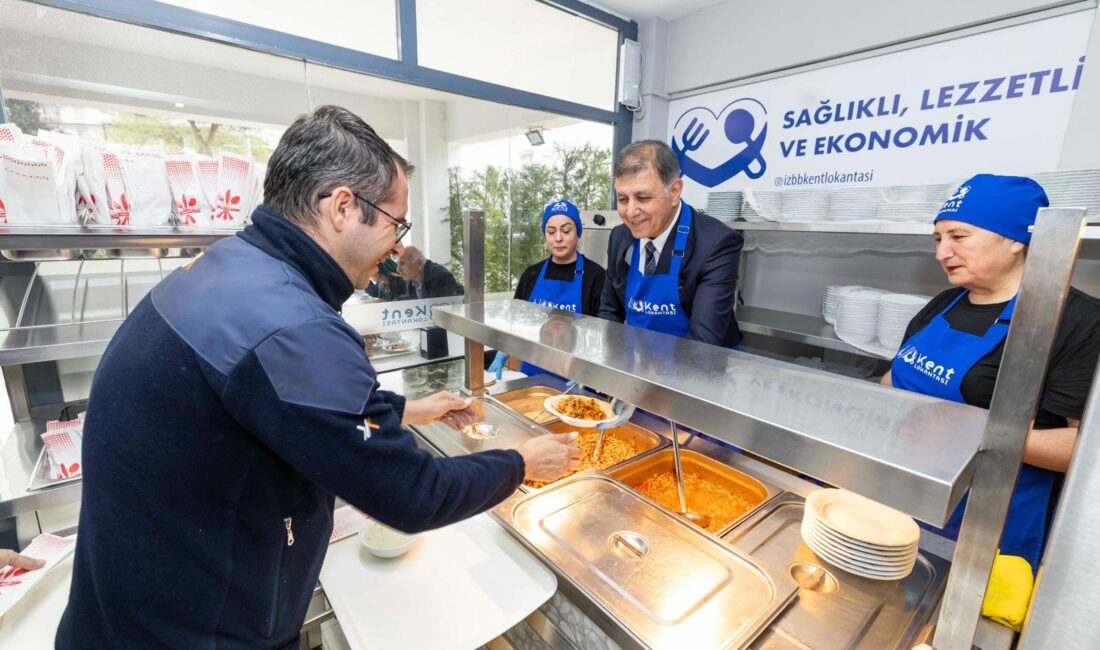 İzmir Büyükşehir Belediye Başkanı Dr. Cemil Tugay, sosyal belediyecilikte çıtayı
