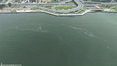 İzmir Büyükşehir Belediyesi, dron destekli rutin kontrollerinde İzmir Körfezi’nde bir