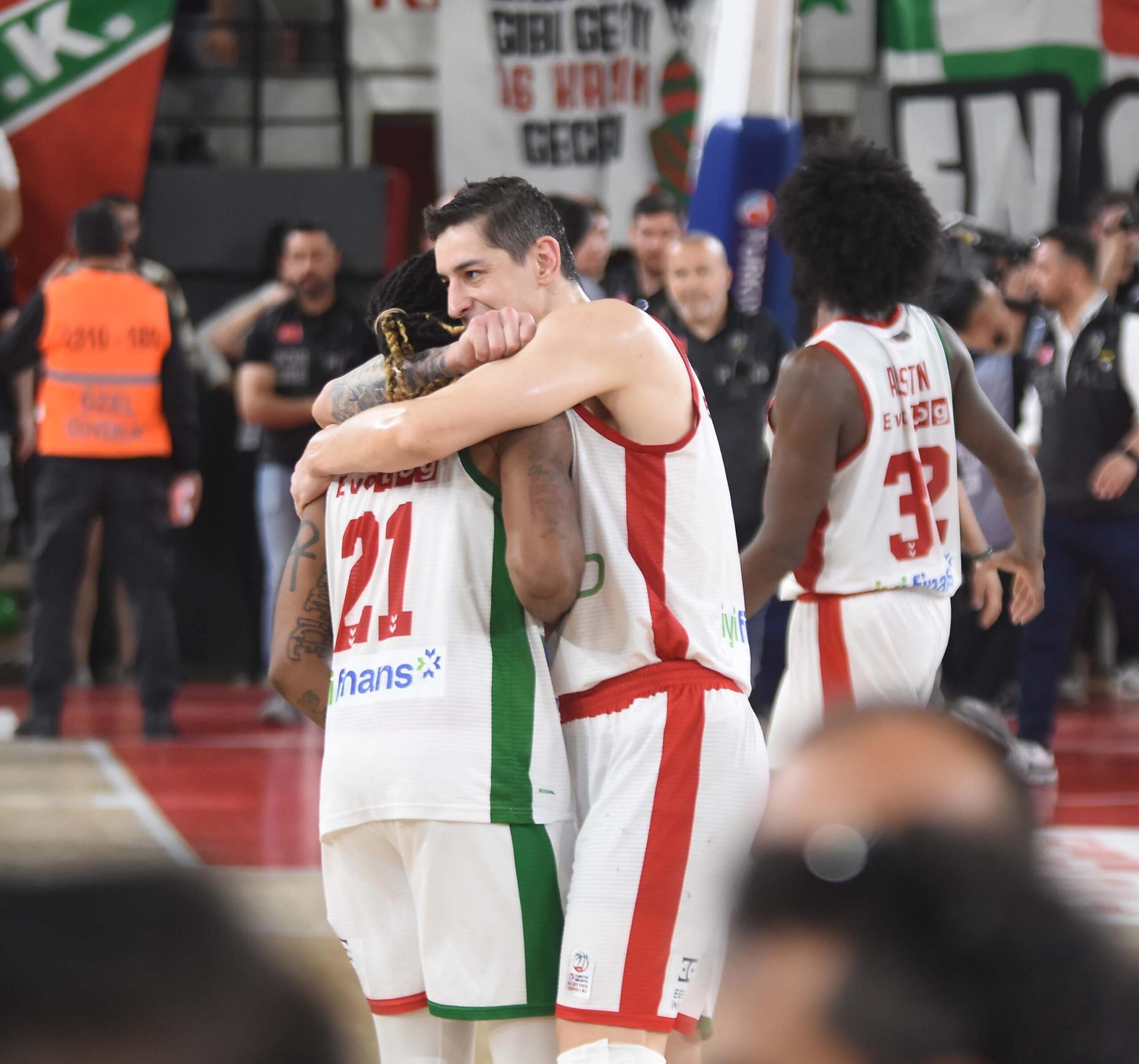 Kaf-Kaf parkede mucize yazıyor: Son saniye basketiyle Süper Lig umudu