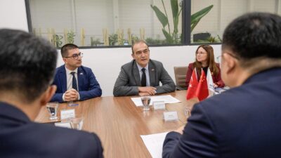 İzmir ve Çin’in dev kıyı şehri Qingdao, körfezin temizliğinden modern