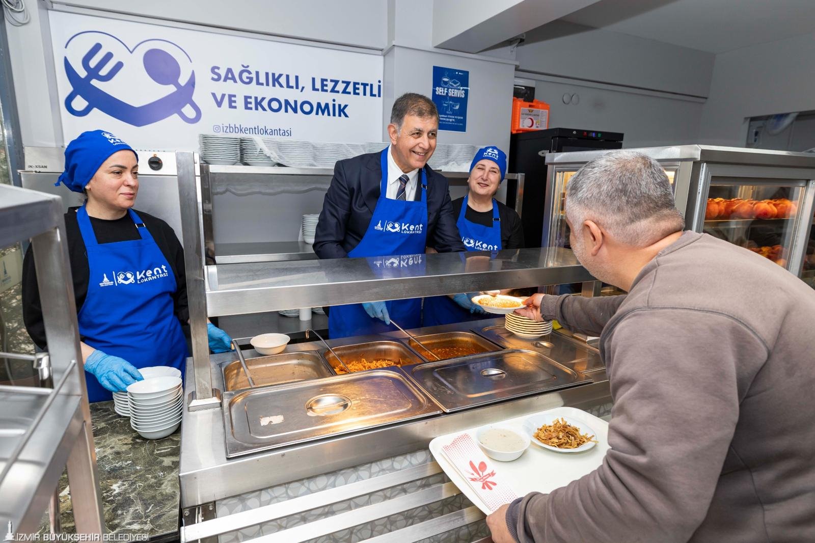 Kent Lokantası'nın 6'ıncısı Yamanlar'da: 4 çeşit yemek 25 lira 4 Kent Lokantası'nın 6'ıncısı Yamanlar'da: 4 çeşit yemek 25 lira