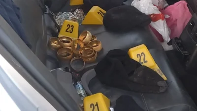 Manisa'nın Şehzadeler ilçesinde bir kuyumcuya düzenlenen 10 milyon TL değerindeki