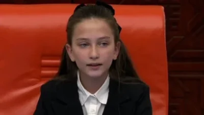 TBMM’deki 23 Nisan devir teslim törenine, son dönemde eğitim kurumlarında