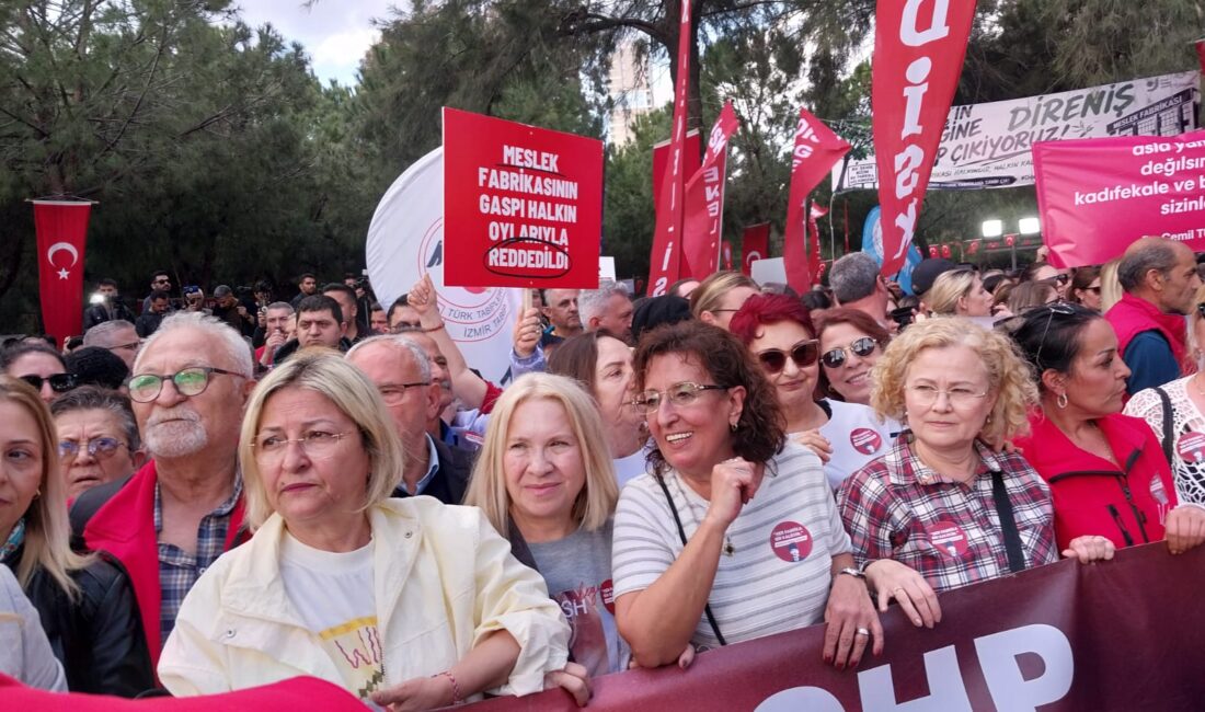 Şafak operasyonu, polis barikatları ve biber gazlı müdahaleyle sarsılan İzmir’de,