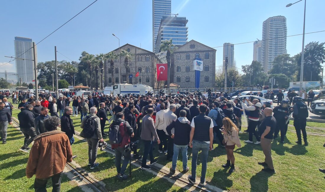 1926 tarihli Atatürk imzalı tapu görselini Meslek Fabrikası’ndan indirilmesi ile