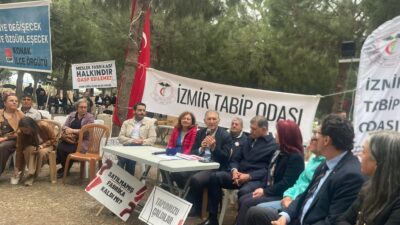 Nöbetin 9. gününde İzmir Tabip Odası alana indi. Başkan Ayhan,