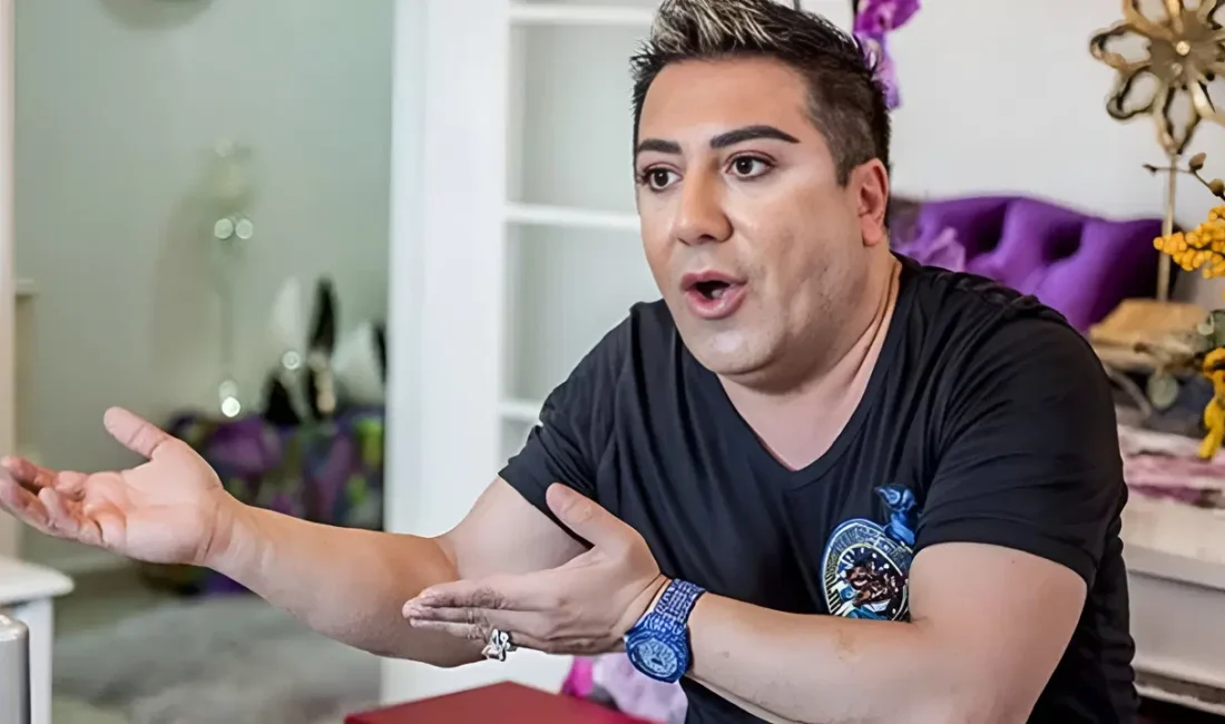 Sosyal medya fenomeni Murat Övüç, paylaştığı bir videoda başörtüsü takarak