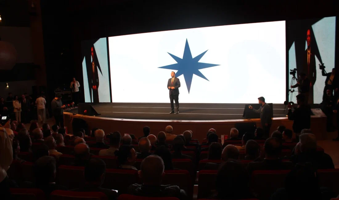 Bornova Belediye Başkanı Ömer Eşki, göreve gelişinin ikinci yıl dönümünde