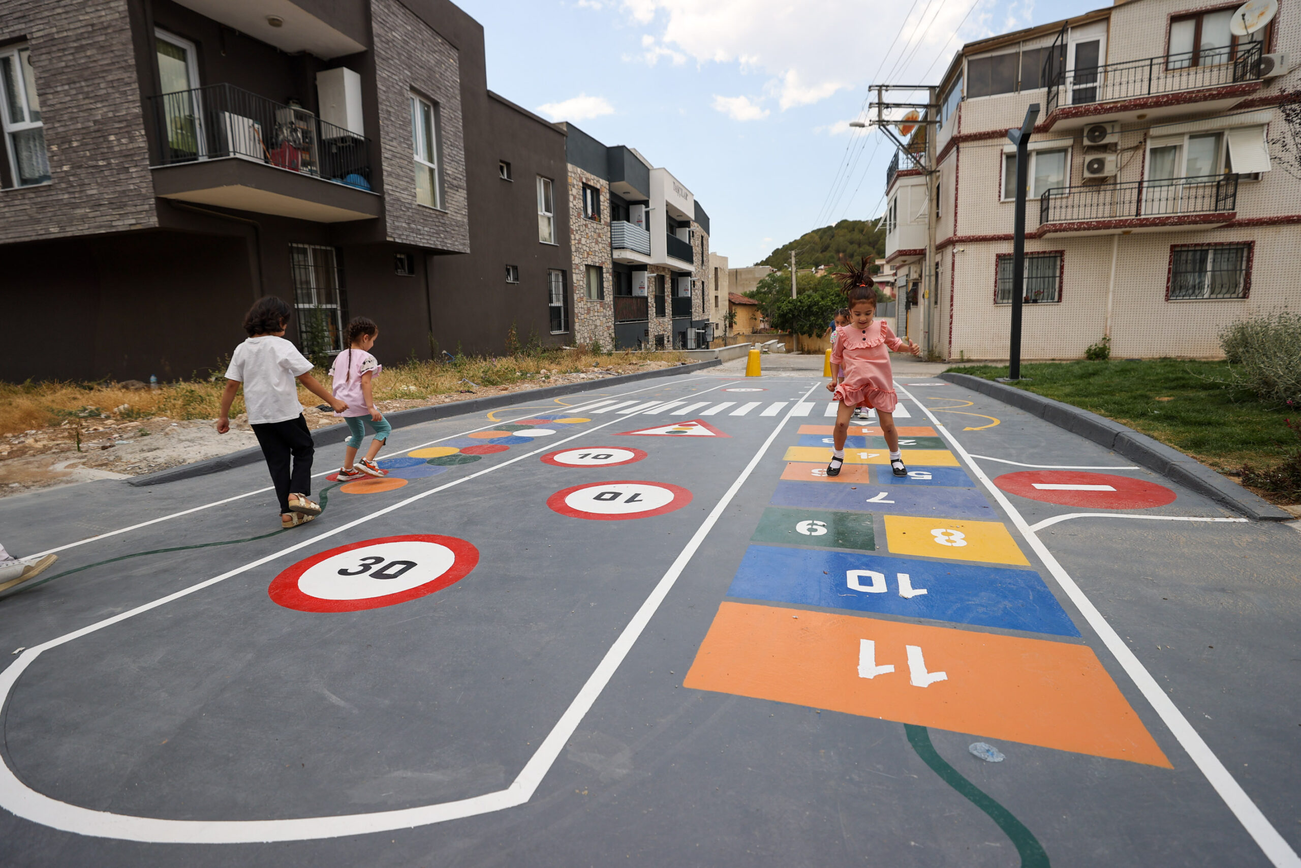 Buca'nın "Oyun Sokağı" Türkiye'ye model oldu: BEL-FOR'dan dev ödül!