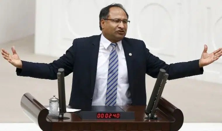 Siyasetin 'Roman' sınavı: 'Kağıt üzerinde vaatler mi somut çözümler mi?'