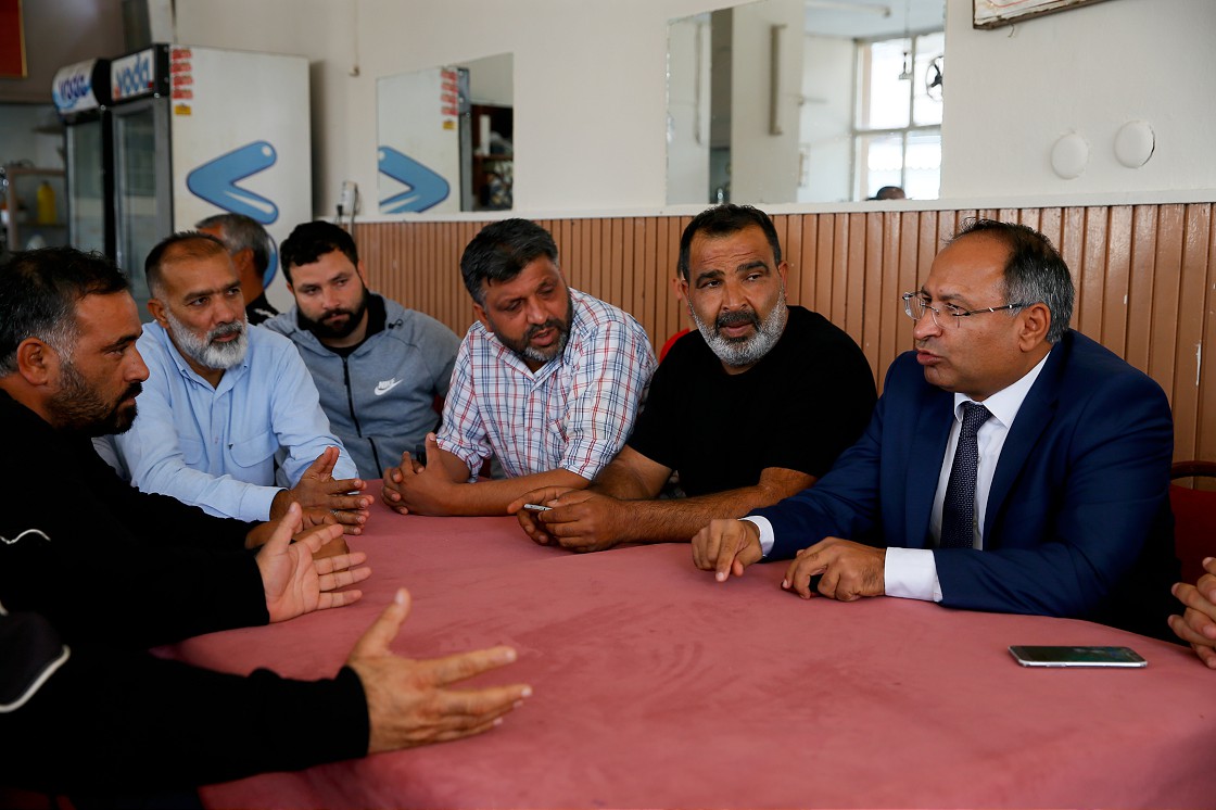 İzmir'den yükselen ses: 'Siyasetin Roman'larla sınavı mı Romanlar'ın siyasetle sınavı mı?'