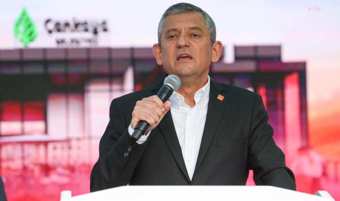 Nevşehir’de halka seslenen CHP Genel Başkanı Özgür Özel, ekonomi politikalarından