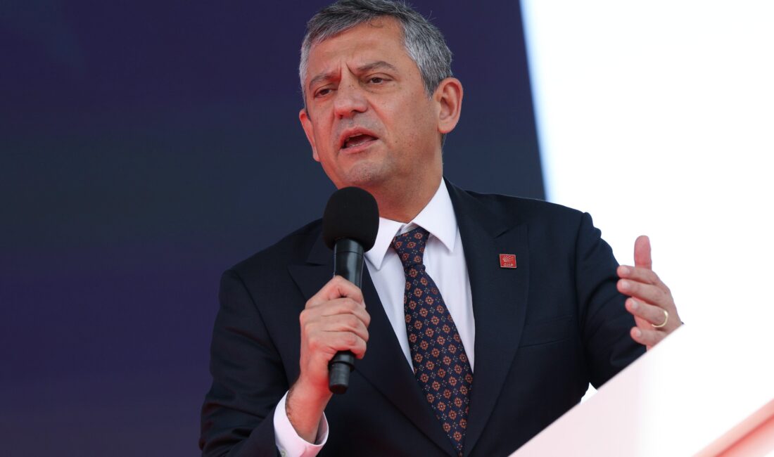 Urla'da 24 projenin açılış ve temel atma törenine katılan CHP