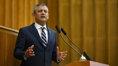 CHP Genel Başkanı Özgür Özel, partisinin grup toplantısında İspanya'nın Barselona