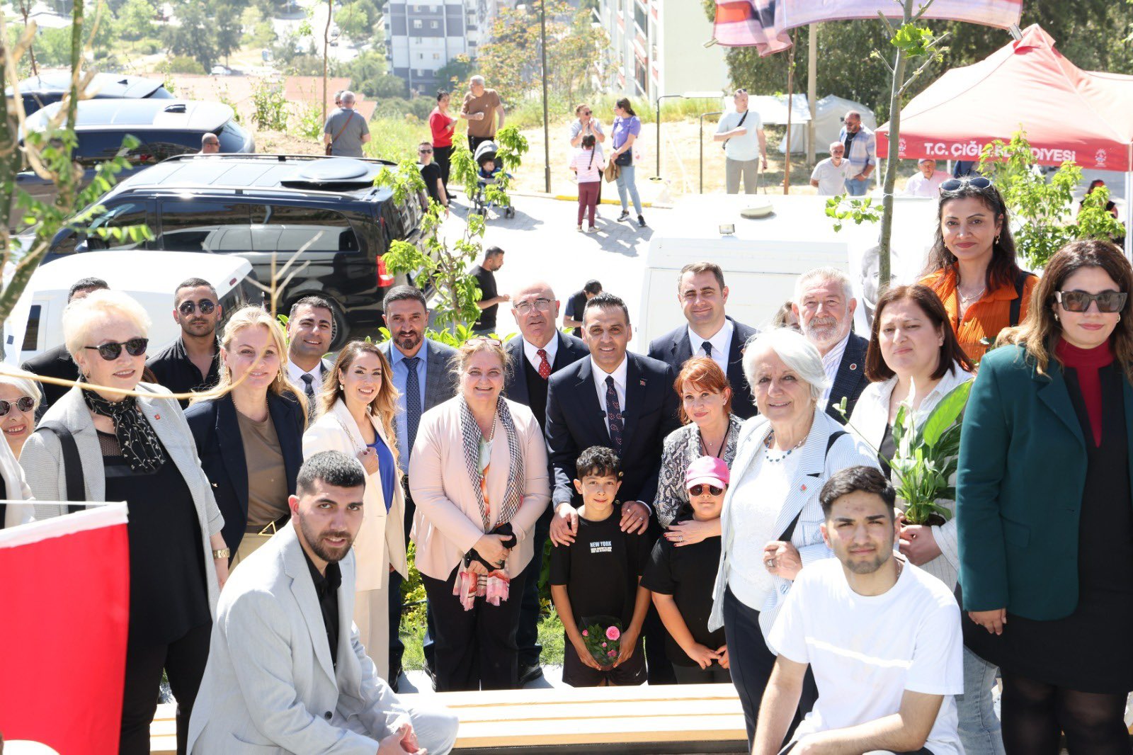 Çiğli'de Yılmaz Aksoy Parkı açıldı: CHP kurmaylarından mesaj yağmuru