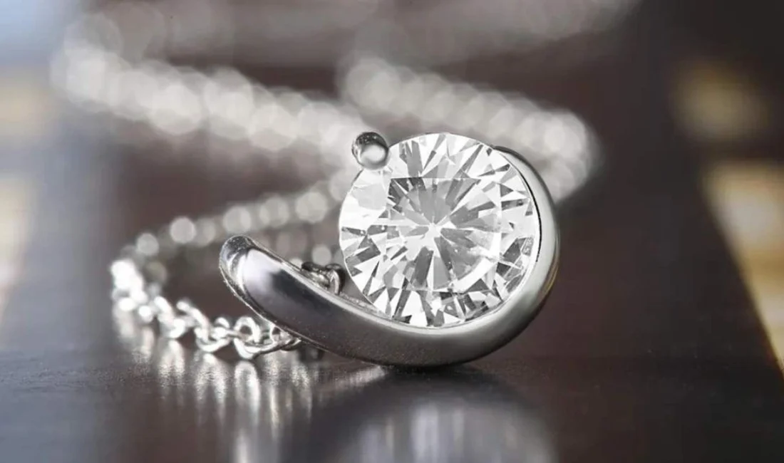 AK Parti, kıymetli taşlara getireceği %20'lik ÖTV'den son anda vazgeçti.