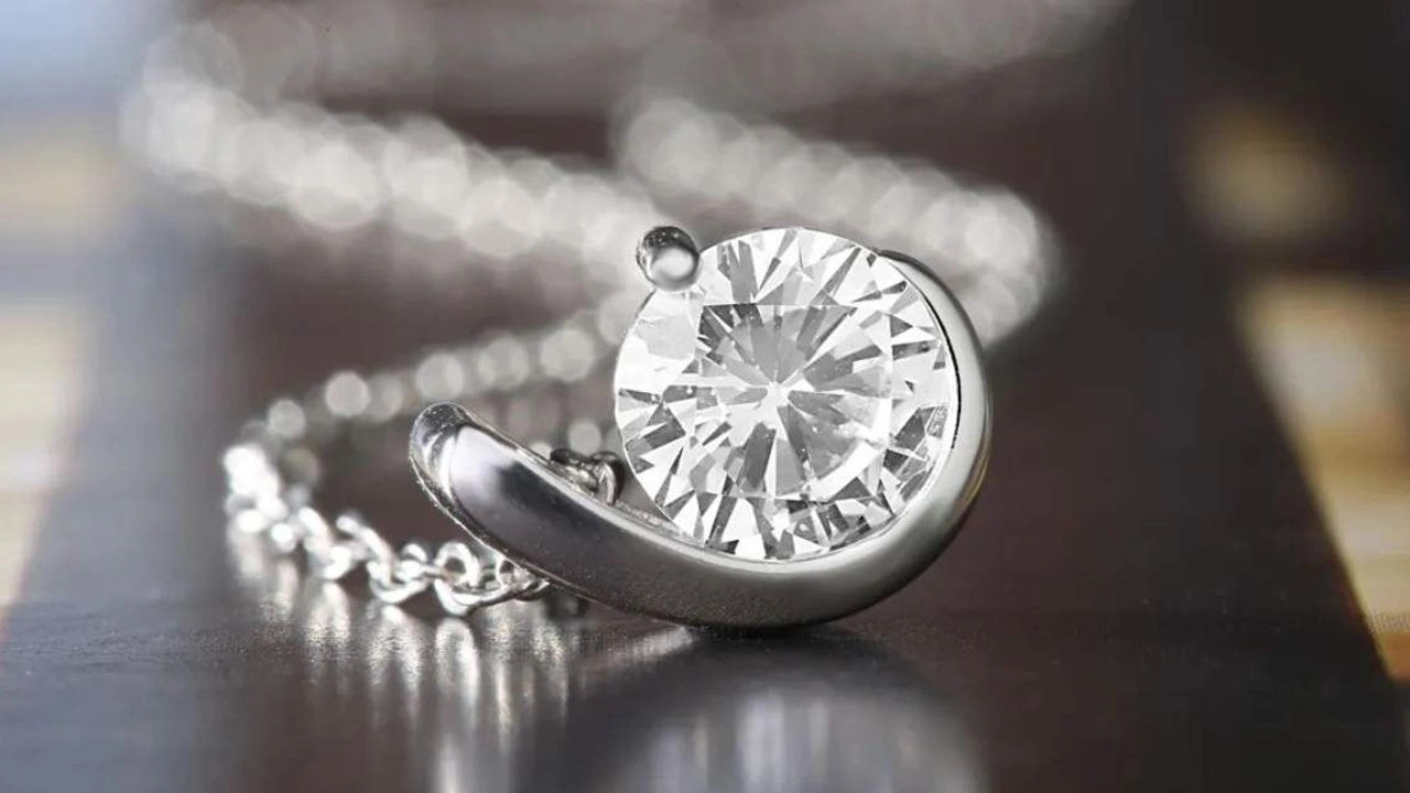 Meclis'te pırlanta krizi: 1.9 milyarlık vergiden son anda vazgeçildi!