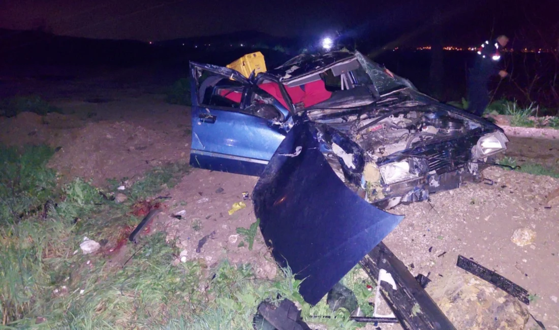 Manisa'da kontrolden çıkan otomobil taklalar atarak savruldu. Kazada 34 yaşındaki