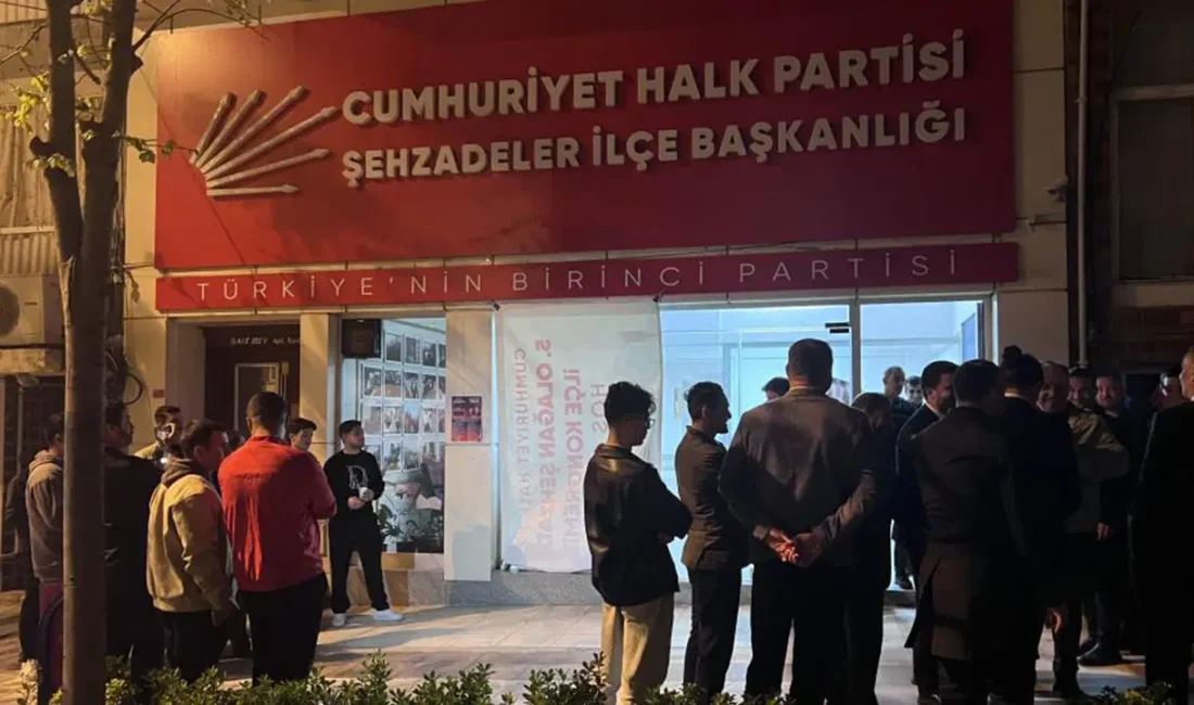 Gazi Osman Paşa Caddesi üzerindeki CHP binasına düzenlenen taşlı saldırı