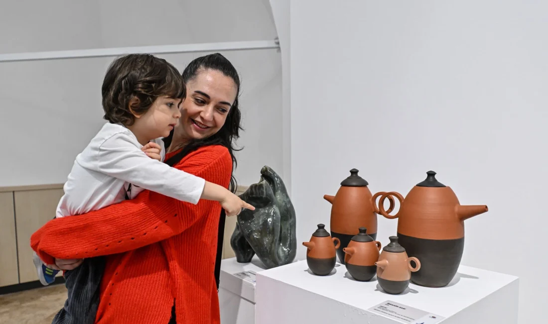 İzmir Büyükşehir Belediyesi ev sahipliğinde, Kültürpark Pakistan Pavyonu’nda düzenlenen 2.