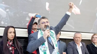 Antalya Serik’in CHP’li Belediye Başkanı Kadir Kumbul, partisinden istifa etti.