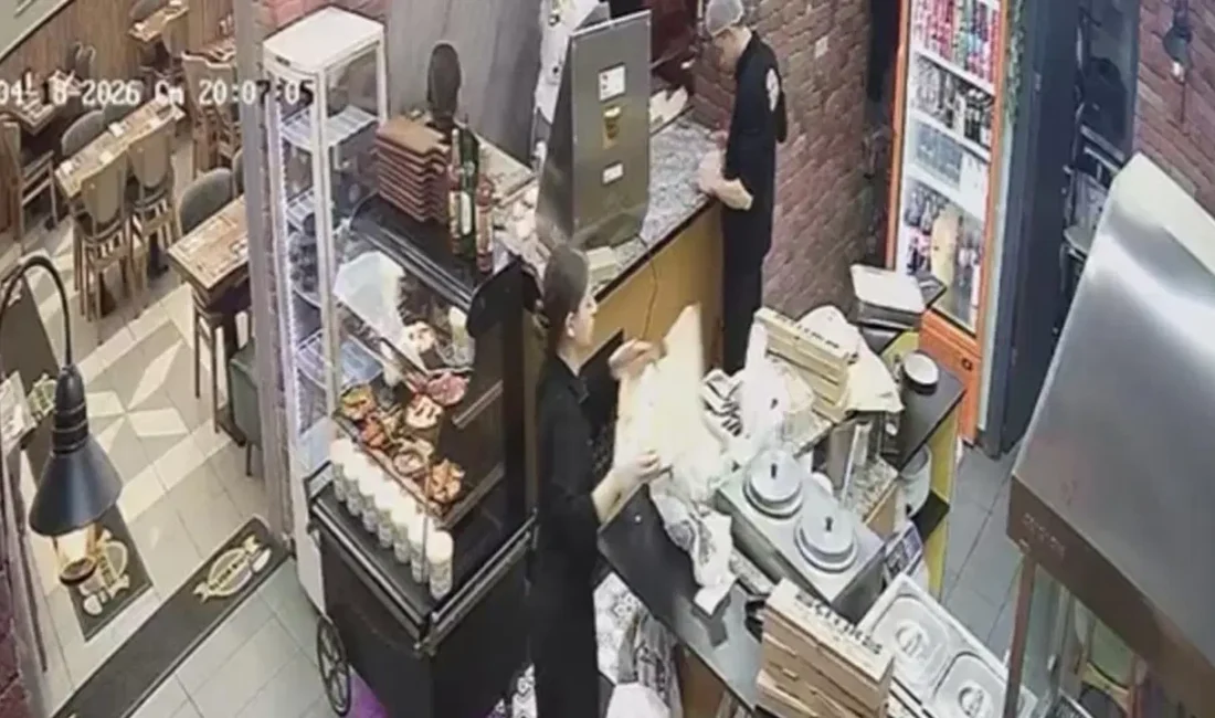 Arnavutköy'de bir otelde konaklayan bir şahıs, 3 yıllık husumetlisinin hedefi