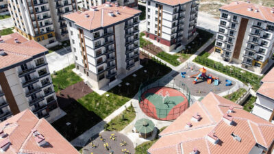 Özellikle İstanbul başta olmak üzere büyükşehirlerde aidatların fahiş oranlarda artması