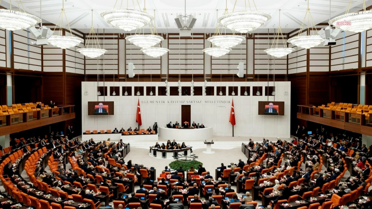 Suça sürüklenen çocuklar için Meclis'e flaş öneri: 'Ailelere yaptırım gelsin' 1 Suça sürüklenen çocuklar için Meclis'e flaş öneri: 'Ailelere yaptırım gelsin'