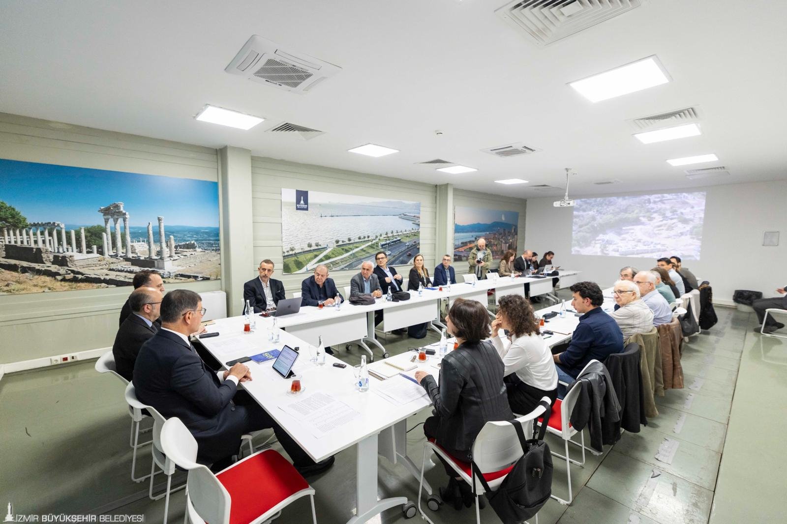 İzmir’in 8 Bin 500 yıllık mirasının tanıtımı için zirve: Arkeoloji Kurulu ilk toplantısını yaptı